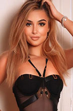 blonde escort leyla